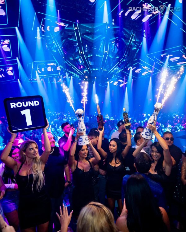 vegas-bottle-presentation