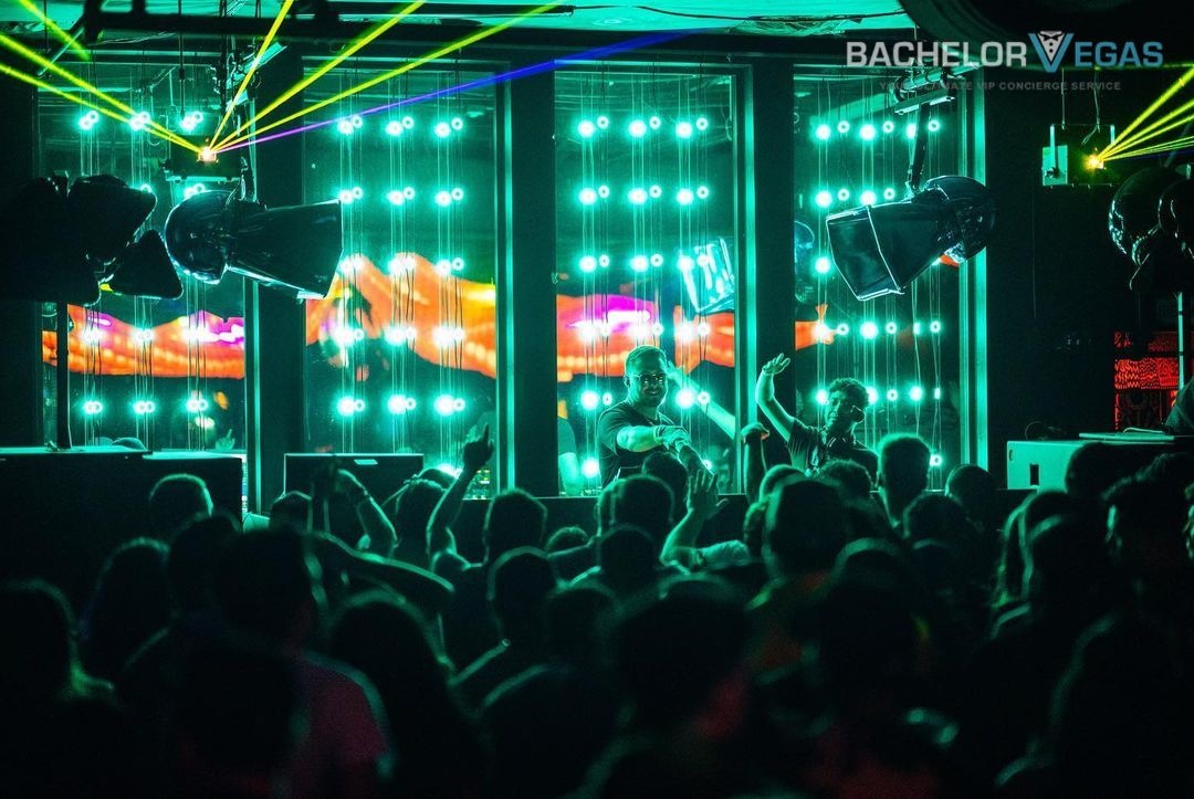 las-vegas-party-people