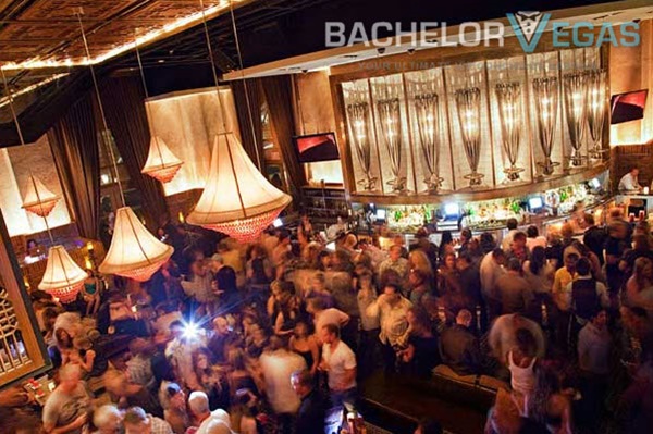 lavo-party-brunch-crowd