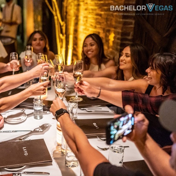 vegas-party-bunch