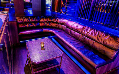 Mezzanine Center (12 Guests)