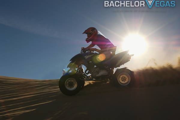atv-riding-in-the-desert