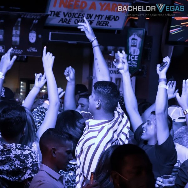 las-vegas-party-people