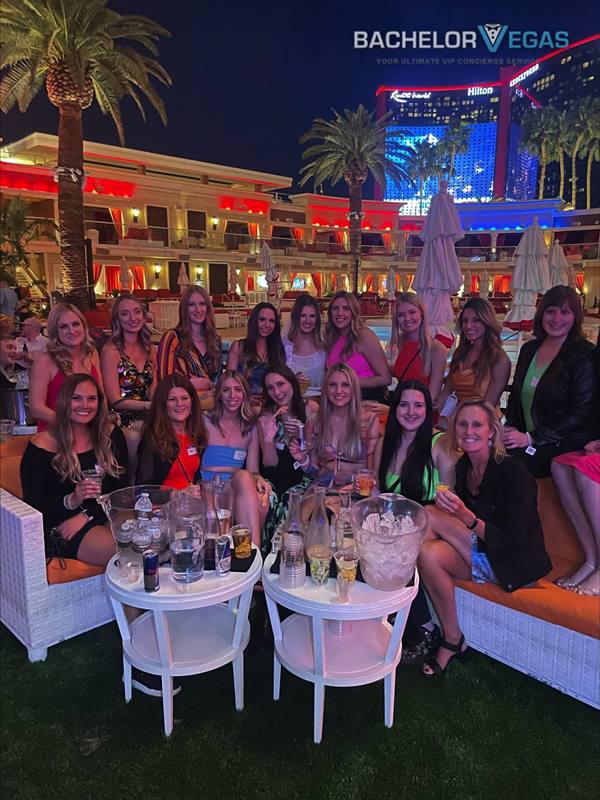 stagette-ebc-at-night