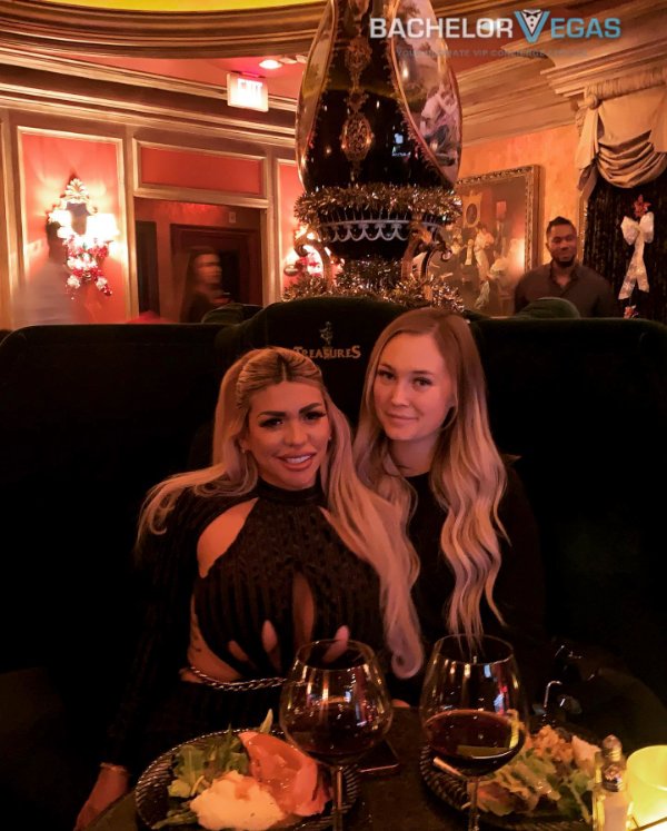 vegas-girl-strippers