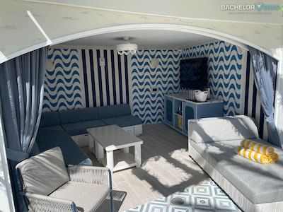 stage-cabana