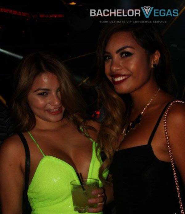 azilo-lounge-ticket-girls